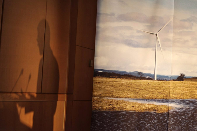 En svedig mand. Vestas' årsrapport fremlægges i NYC : Singles and Tear Sheets : Charlotte Oestervang Photography